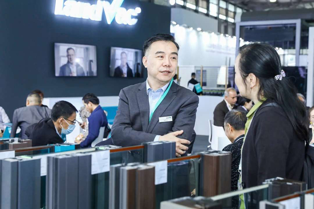 盛會(huì)重啟，共同見證 | 第32屆中國玻璃展首日精彩瞬間！