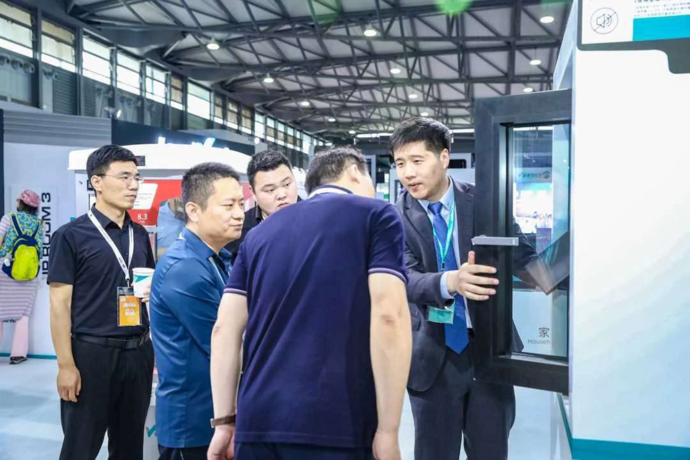 盛會(huì)重啟，共同見證 | 第32屆中國玻璃展首日精彩瞬間！